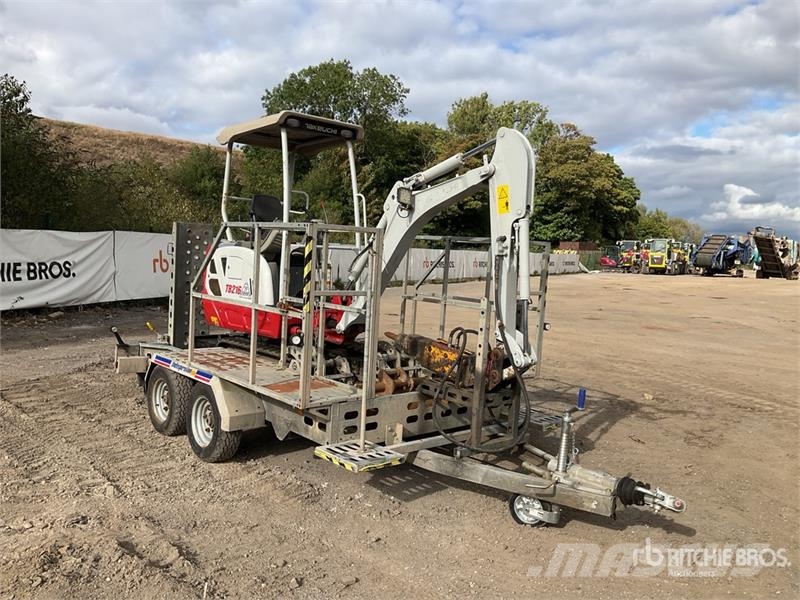 Takeuchi TB216 Mini bagri <7t