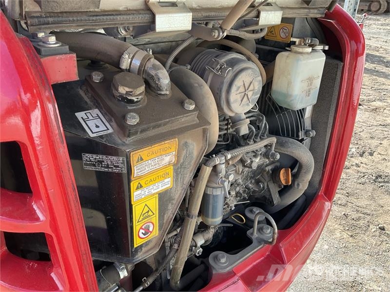 Takeuchi TB216 Mini bagri <7t