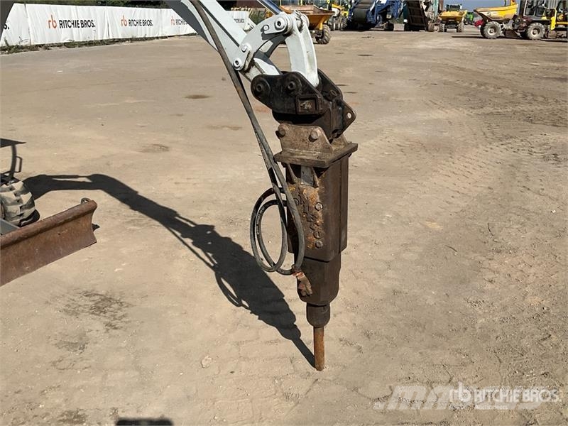 Takeuchi TB216 Mini kotrók < 7t