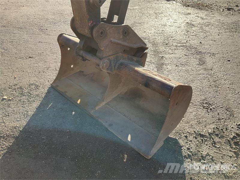 Takeuchi TB225 Mini Excavator حفارات صغيرة أقل من 7 طن (حفارات صغيرة)