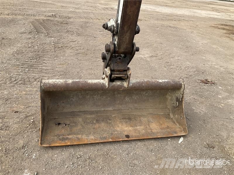 Takeuchi TB225 Mini Excavator Minibagger < 7t