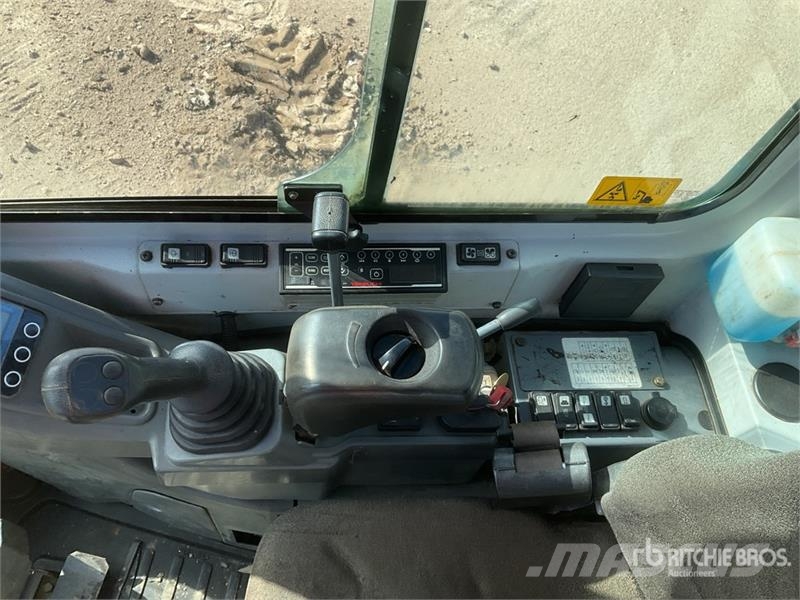 Takeuchi TB225 Mini Excavator Minibagger < 7t