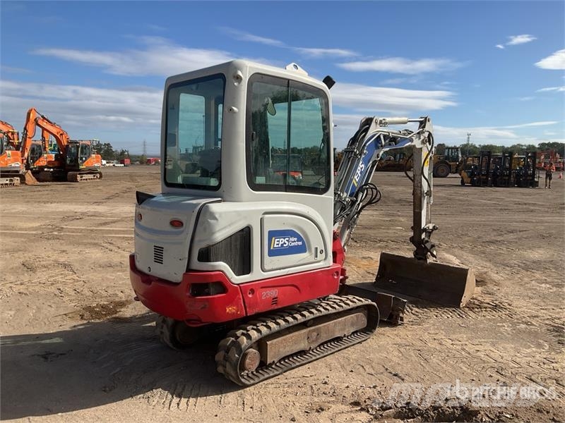 Takeuchi TB225 Mini Excavator Minibagger < 7t