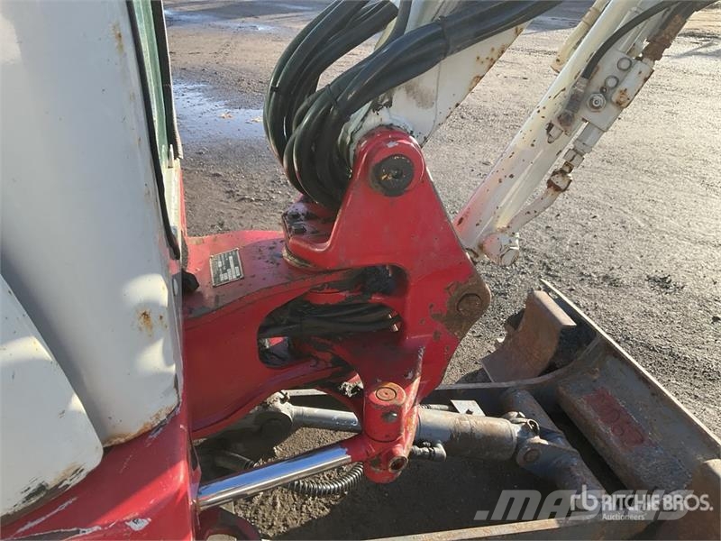Takeuchi TB225 Mini Excavator حفارات صغيرة أقل من 7 طن (حفارات صغيرة)