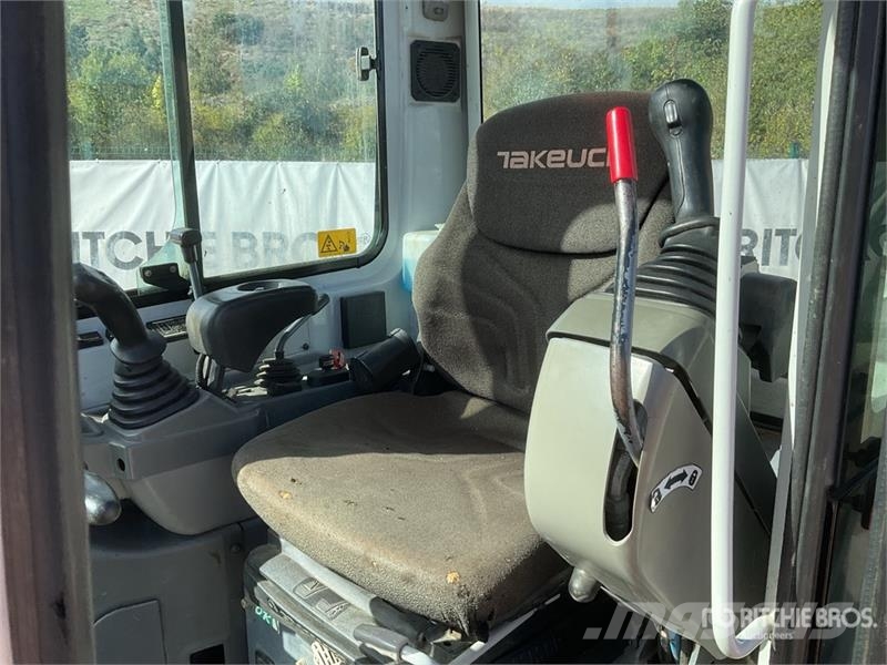Takeuchi TB225 Mini Excavator Minibagger < 7t