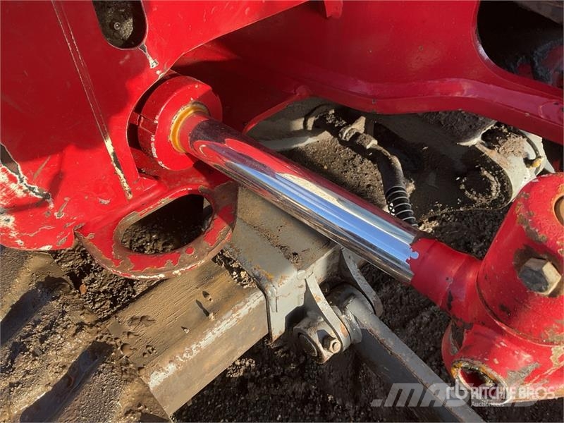 Takeuchi TB225 Mini Excavator حفارات صغيرة أقل من 7 طن (حفارات صغيرة)