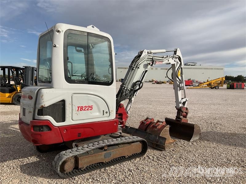 Takeuchi TB225 Mini Excavator Εκσκαφάκι (διαβολάκι) < 7t
