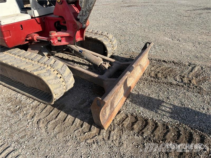 Takeuchi TB235 Mini pelle < 7t