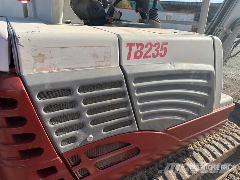 Takeuchi TB235 Mini pelle < 7t