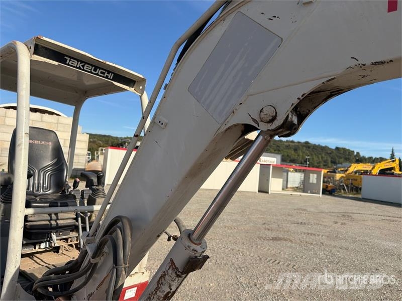 Takeuchi TB235 Mini pelle < 7t