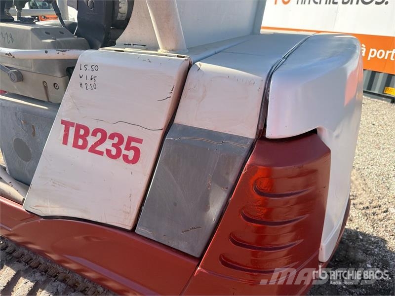 Takeuchi TB235 Mini pelle < 7t