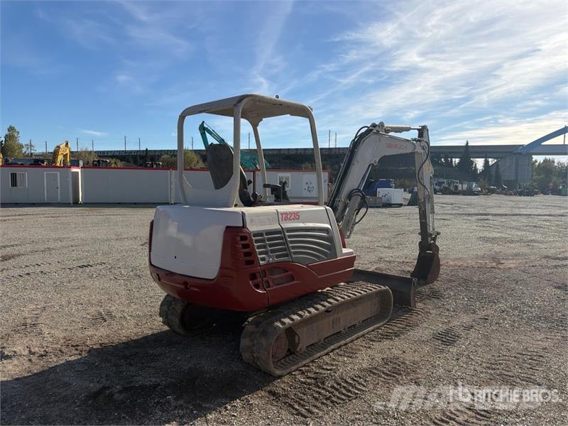 Takeuchi TB235 Mini pelle < 7t