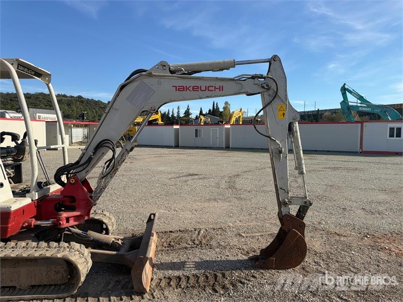 Takeuchi TB235 Mini pelle < 7t