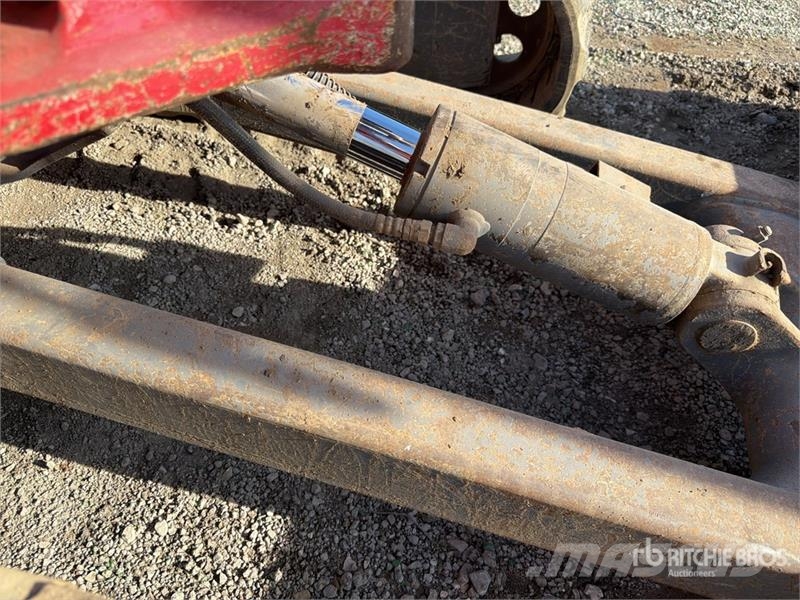 Takeuchi TB235 Mini pelle < 7t