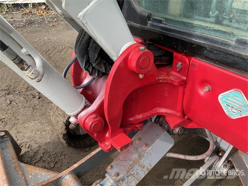 Takeuchi TB23R Mini Excavator Miniescavatori