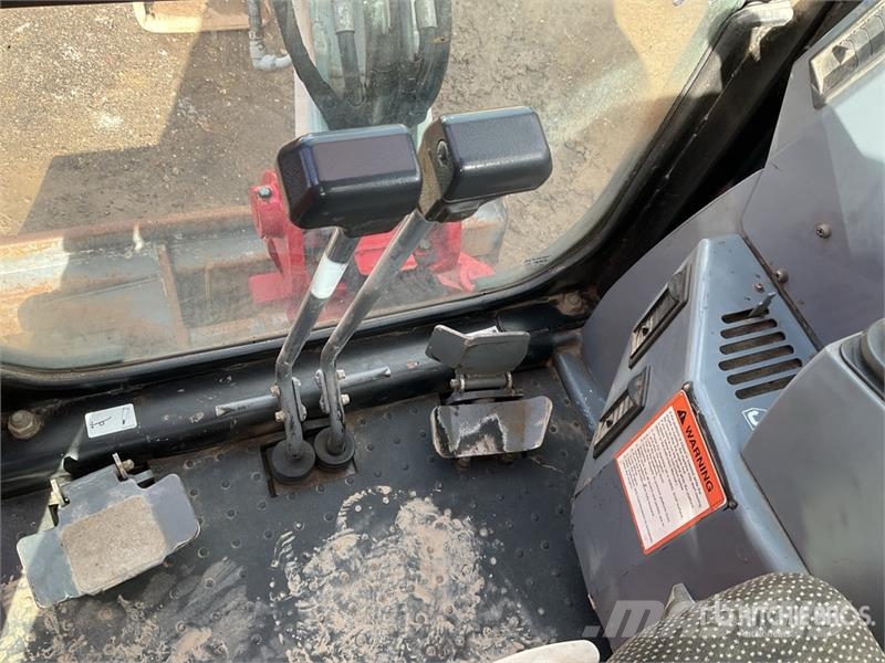 Takeuchi TB23R Mini Excavator Miniescavatori