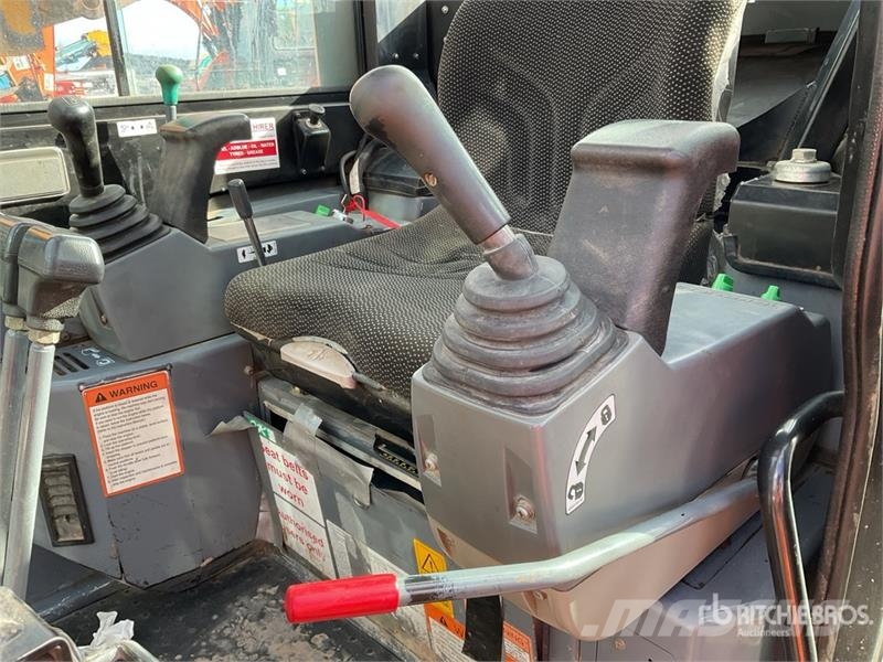 Takeuchi TB23R Mini Excavator Miniescavatori