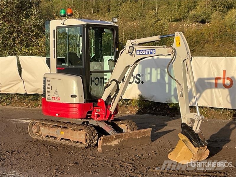 Takeuchi TB23R Mini Excavator Minibagger < 7t