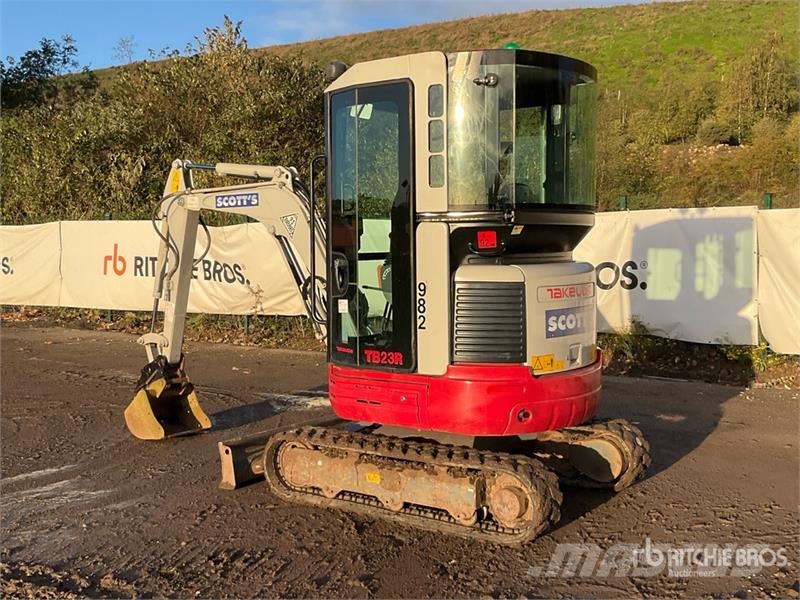 Takeuchi TB23R Mini Excavator Minibagger < 7t