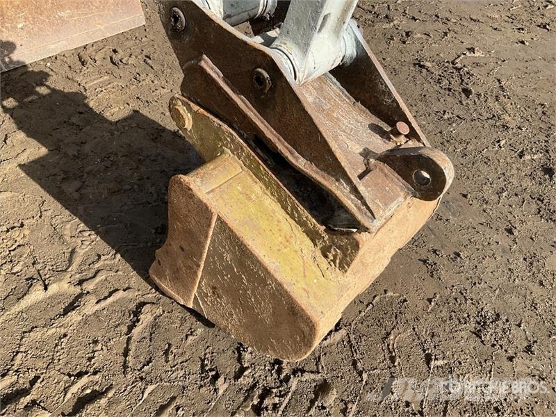 Takeuchi TB23R Mini Excavator Miniescavatori