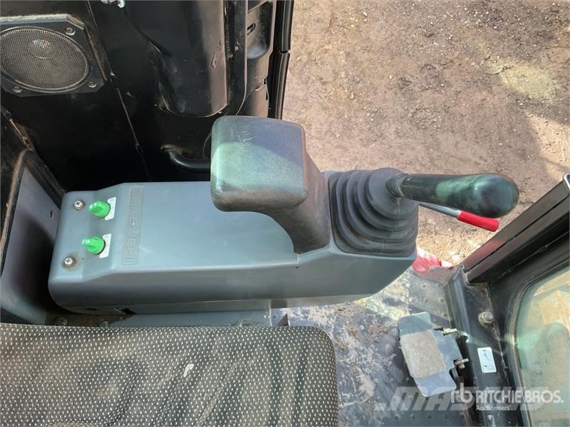 Takeuchi TB23R Mini Excavator Miniescavatori