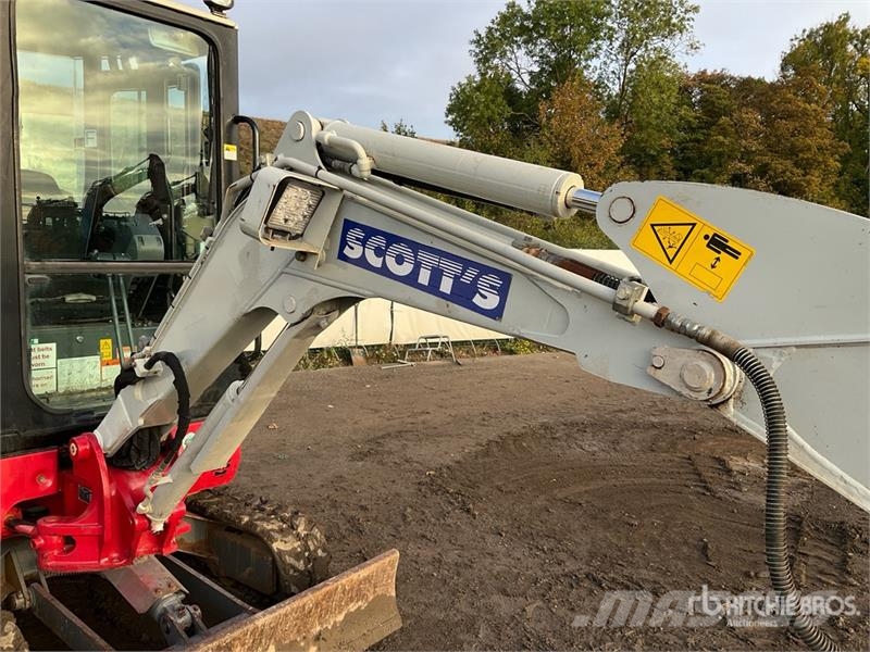 Takeuchi TB23R Mini Excavator Minibagger < 7t