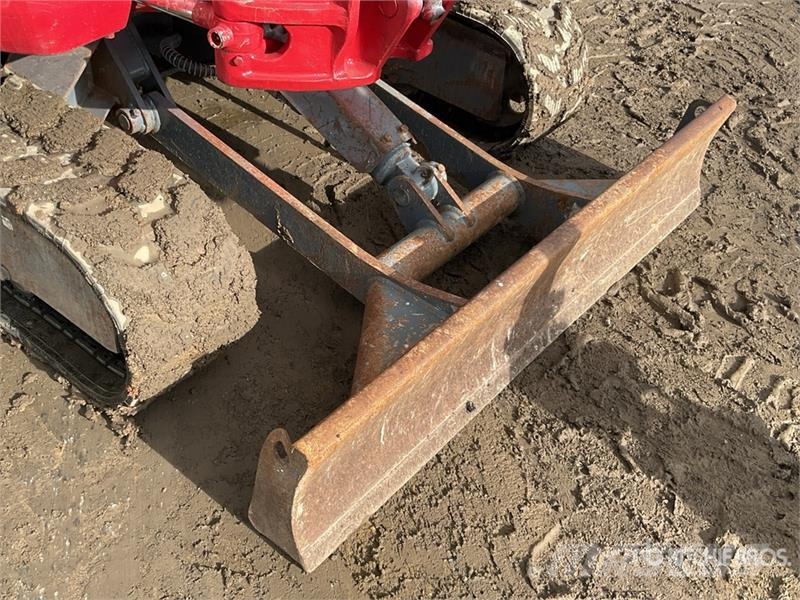 Takeuchi TB23R Mini Excavator Miniescavatori