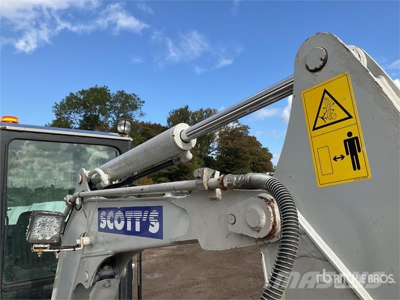 Takeuchi TB23R Mini Excavator Miniescavatori