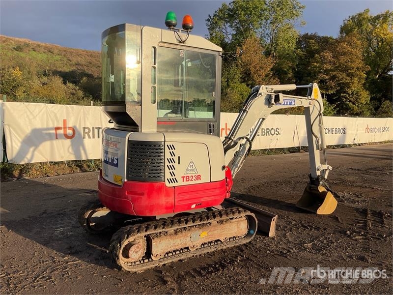 Takeuchi TB23R Mini Excavator Minibagger < 7t