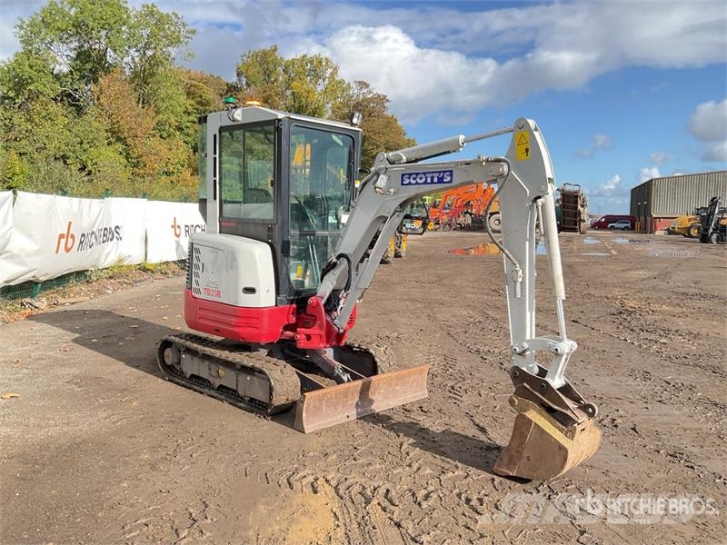 Takeuchi TB23R Mini Excavator Miniescavatori