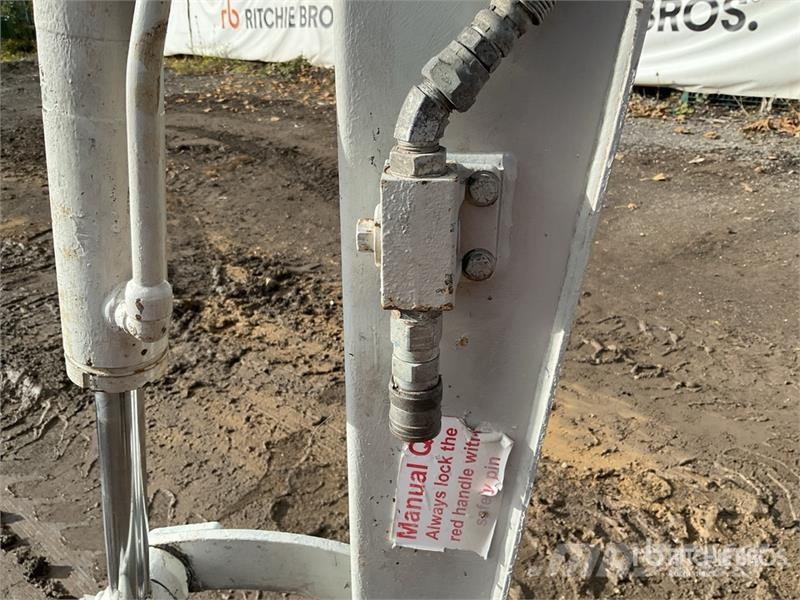 Takeuchi TB23R Mini Excavator Miniescavatori