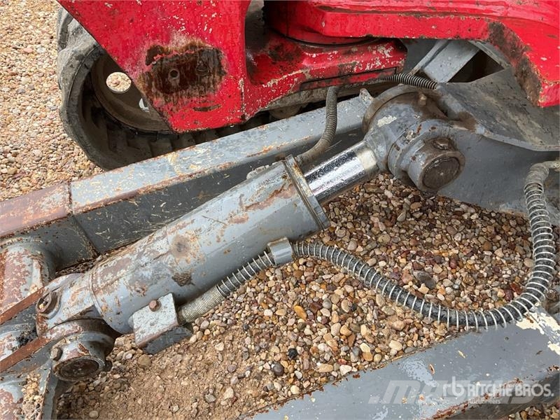 Takeuchi TB250 Mini pelle < 7t