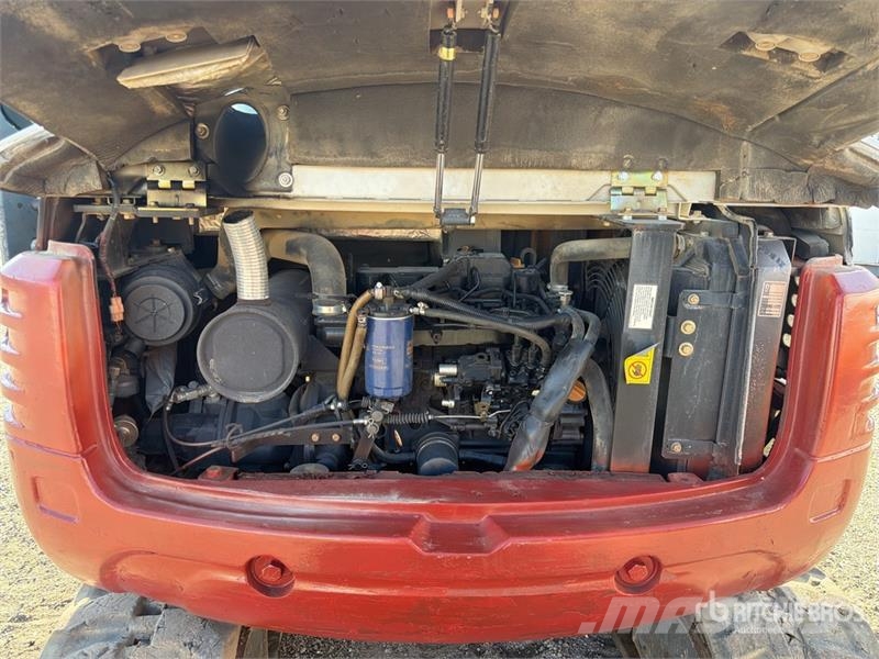 Takeuchi TB250 حفارات صغيرة أقل من 7 طن (حفارات صغيرة)