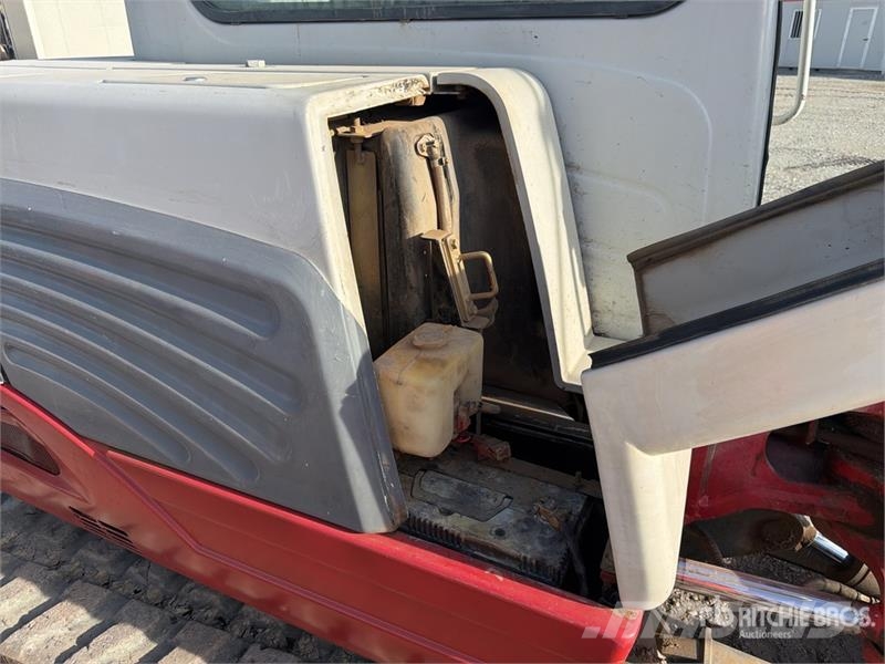 Takeuchi TB250 حفارات صغيرة أقل من 7 طن (حفارات صغيرة)