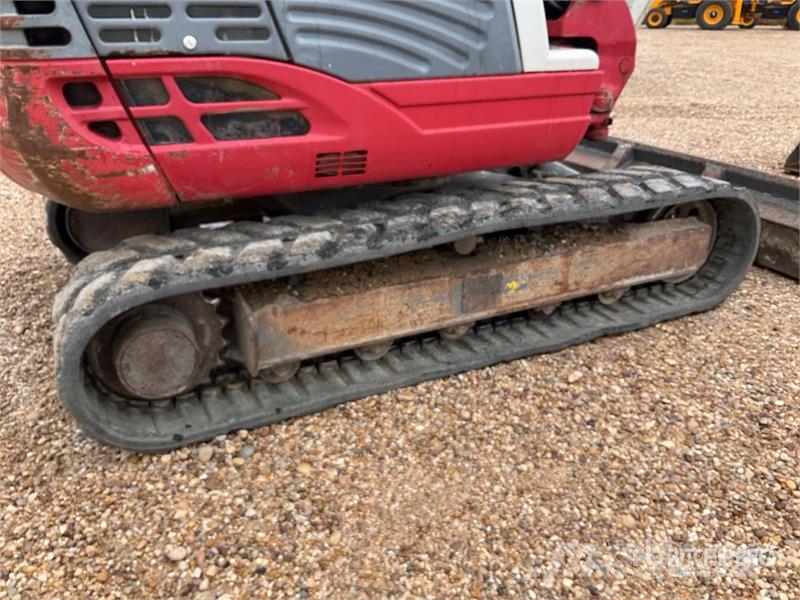 Takeuchi TB250 Mini pelle < 7t