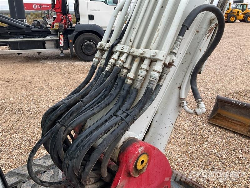 Takeuchi TB250 Mini pelle < 7t