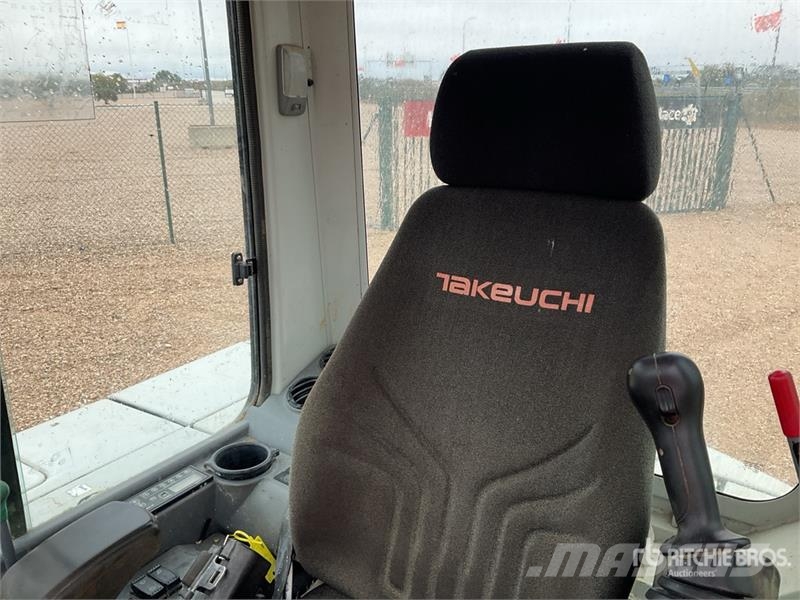 Takeuchi TB250 Mini pelle < 7t
