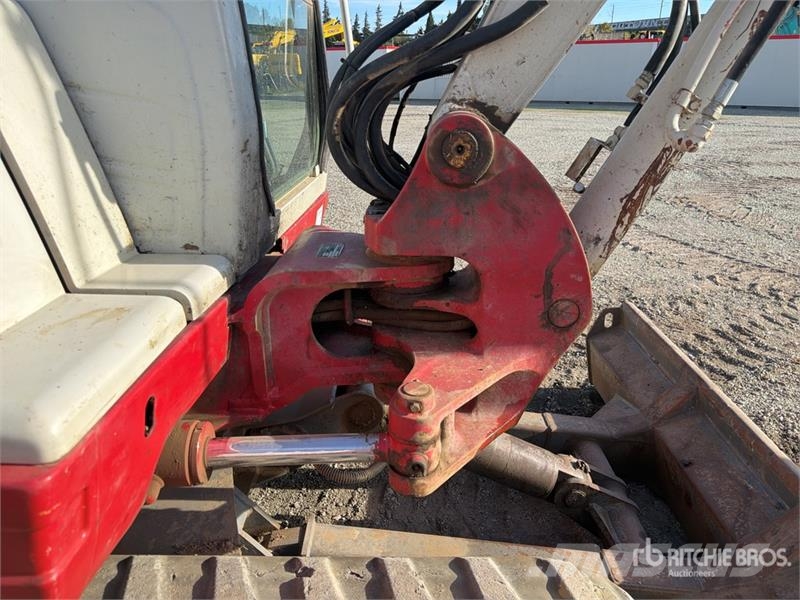 Takeuchi TB250 حفارات صغيرة أقل من 7 طن (حفارات صغيرة)