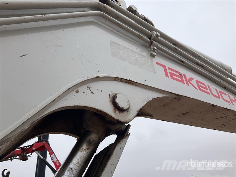 Takeuchi TB250 Mini pelle < 7t