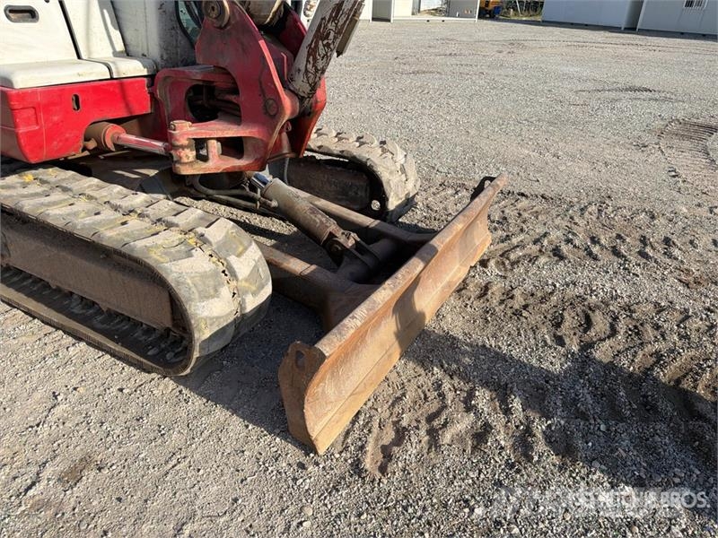 Takeuchi TB250 حفارات صغيرة أقل من 7 طن (حفارات صغيرة)