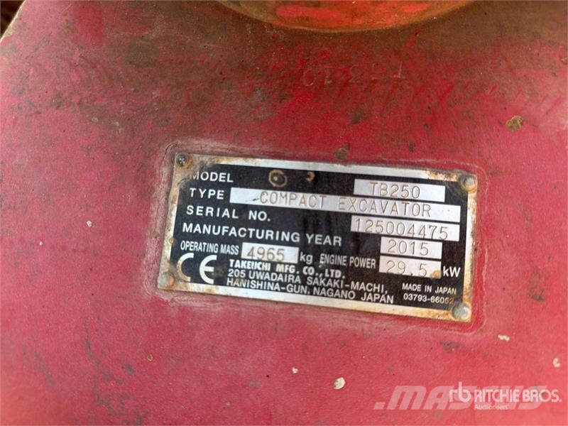 Takeuchi TB250 حفارات صغيرة أقل من 7 طن (حفارات صغيرة)
