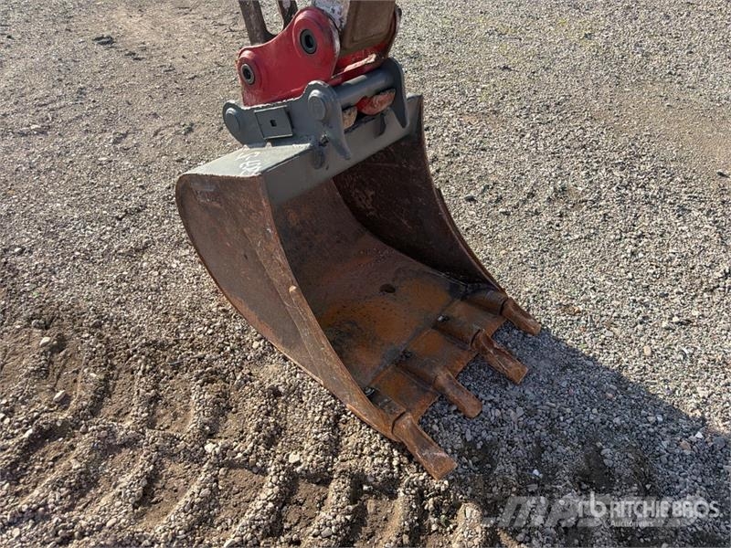 Takeuchi TB250 حفارات صغيرة أقل من 7 طن (حفارات صغيرة)