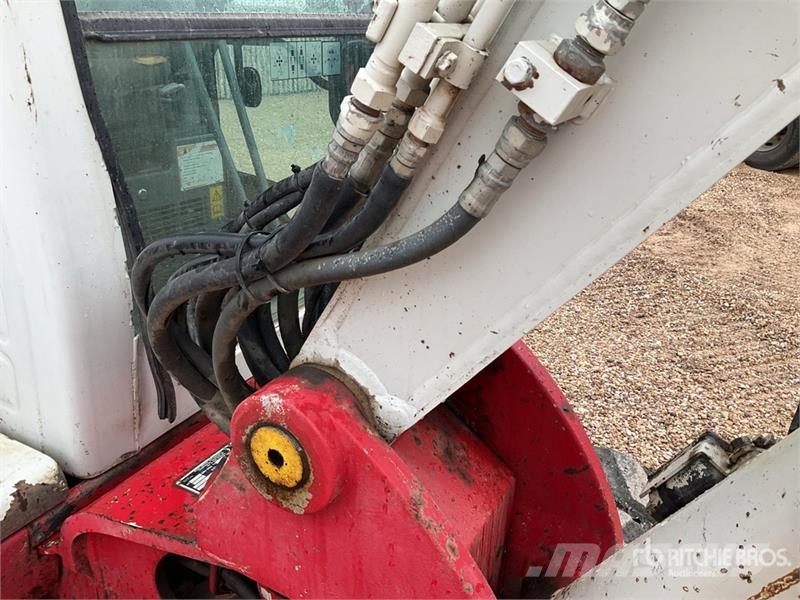 Takeuchi TB250 Mini pelle < 7t