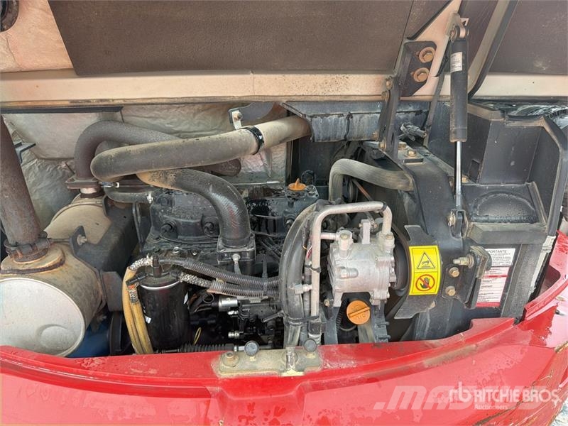 Takeuchi TB260 Mini rýpadlá < 7t