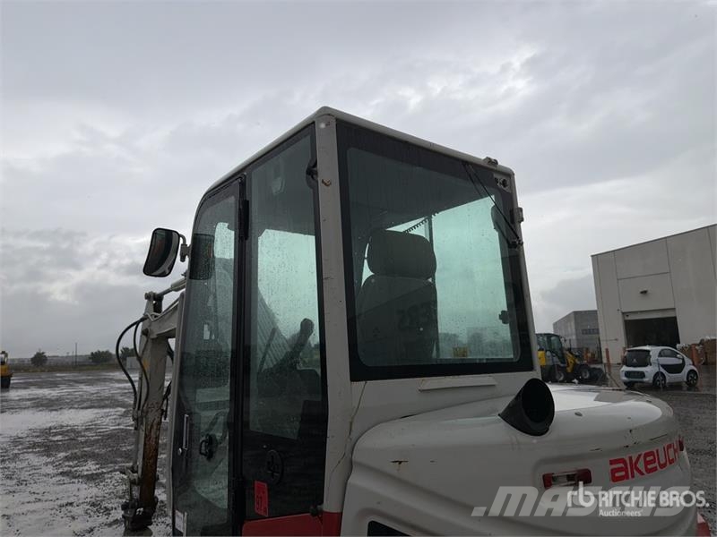 Takeuchi TB260 Mini rýpadlá < 7t