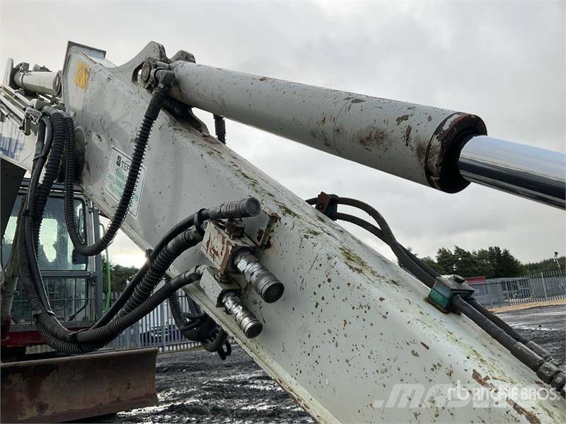 Takeuchi TB290 Гусеничные экскаваторы