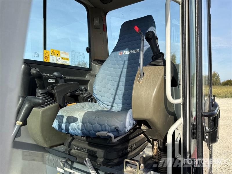 Takeuchi TB290 Верижен екскаватор