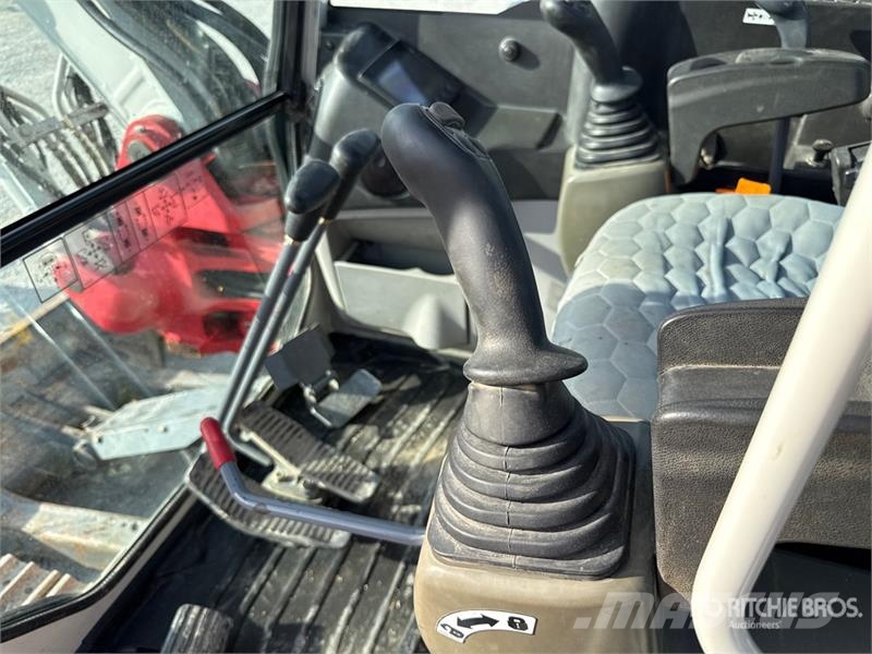 Takeuchi TB290 Верижен екскаватор