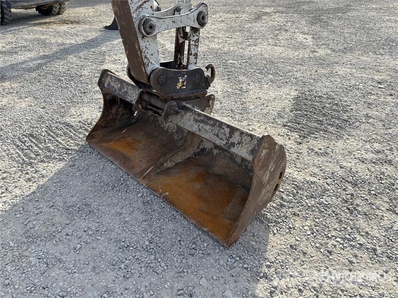 Takeuchi TB290 Верижен екскаватор
