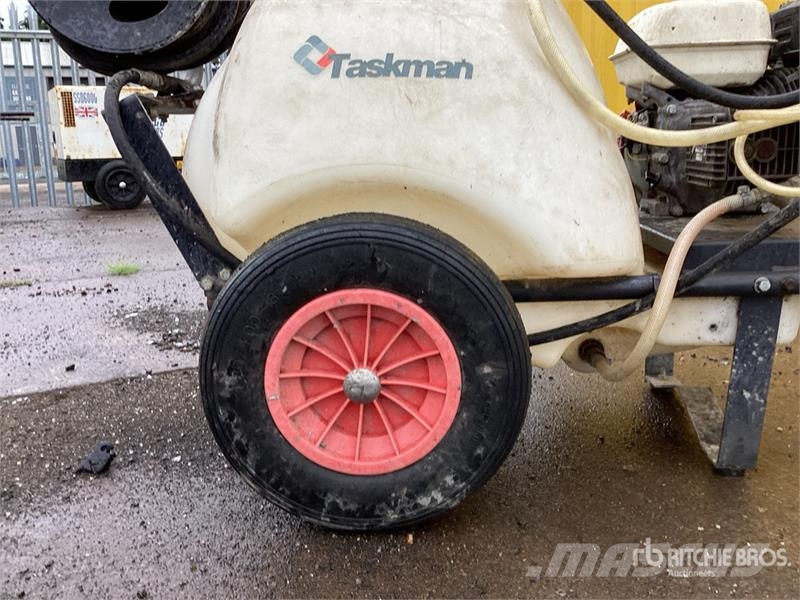 Taskman Pressure Washer Light pressure washers